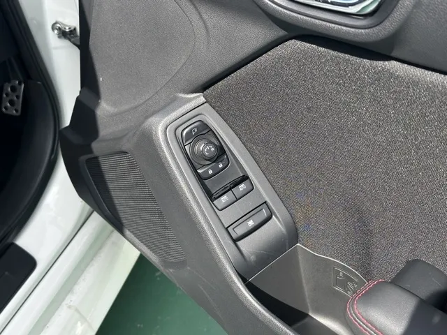 BRZ(スバル)R 6MT中古車 11