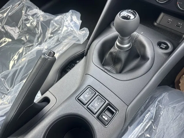 フェアレディZ(ニッサン)バージョンST 6MT登録済未使用車 19