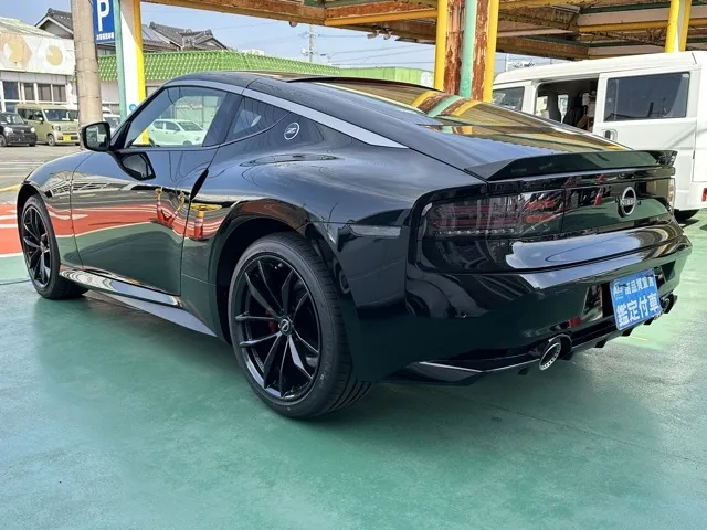 フェアレディZ(ニッサン)バージョンST 6MT登録済未使用車 2