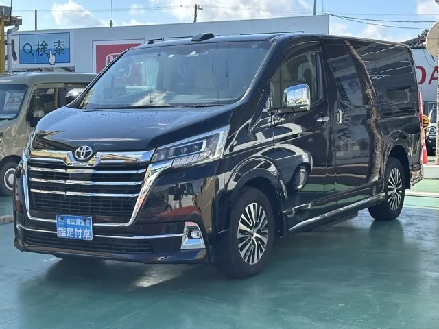 グランエース(トヨタ)プレミアム 6人中古車 1