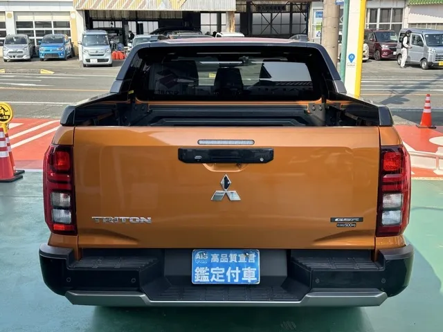 トライトン(三菱)GSR中古車 9