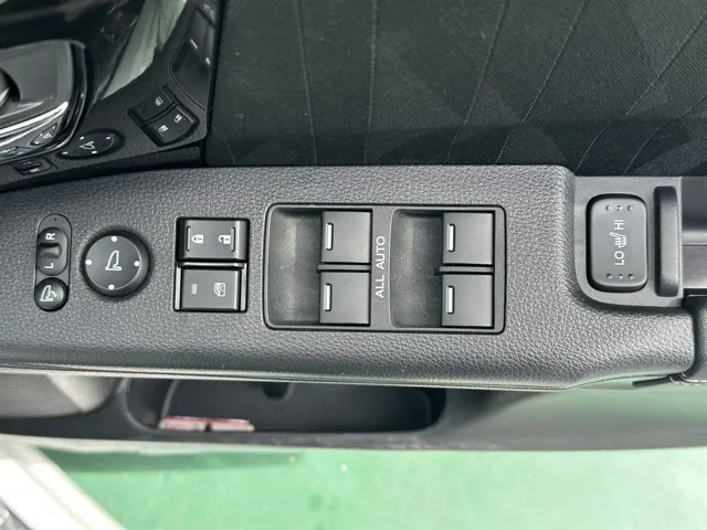 オデッセイ(ホンダ)e：HEV アブソルート EX中古車 13