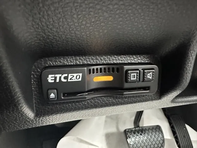 ヴェゼル(ホンダ)ｅ：ＨＥＶ　Ｚ登録済未使用車 18