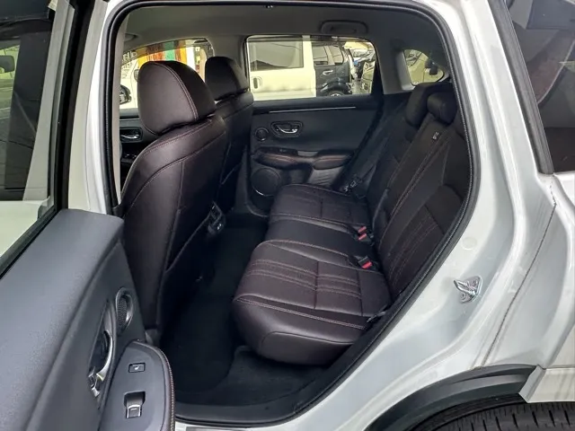 ZR-V(ホンダ)e：HEV Z ４ＷＤ 中古車 4