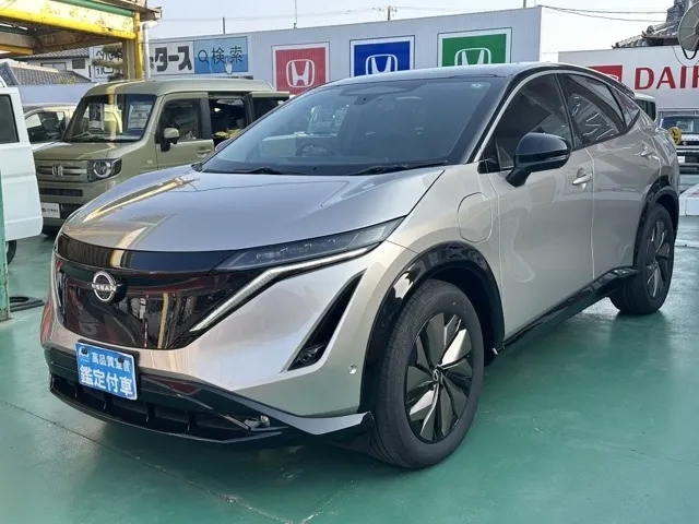 アリア(ニッサン)B9 リミテッド中古車 1