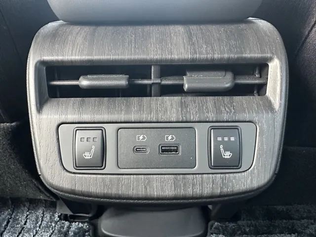 アリア(ニッサン)B9 リミテッド中古車 5