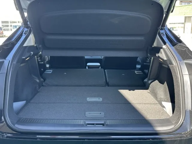 アリア(ニッサン)B6 e-4ORCE中古車 9