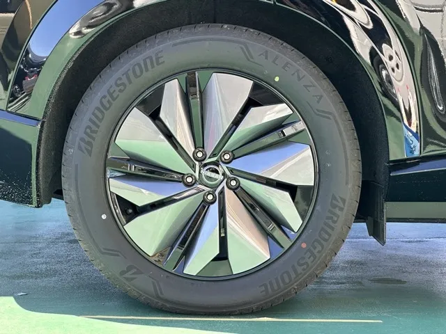 アリア(ニッサン)B6 e-4ORCE中古車 12