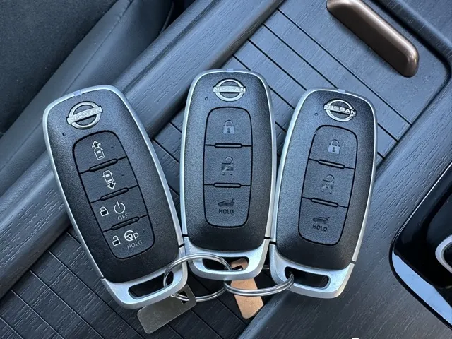 アリア(ニッサン)B6 e-4ORCE中古車 27