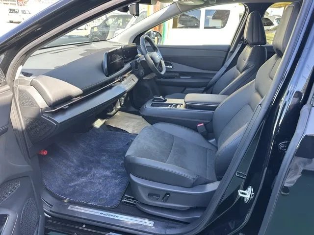 アリア(ニッサン)B6 e-4ORCE中古車 3