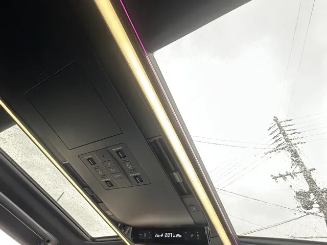 ヴェルファイア(トヨタ)Z プレミア 17インチAW中古車 12