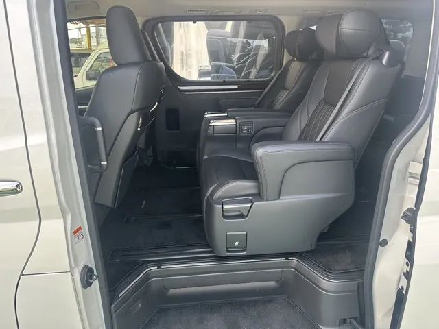 グランエース(トヨタ)G 8人中古車 4