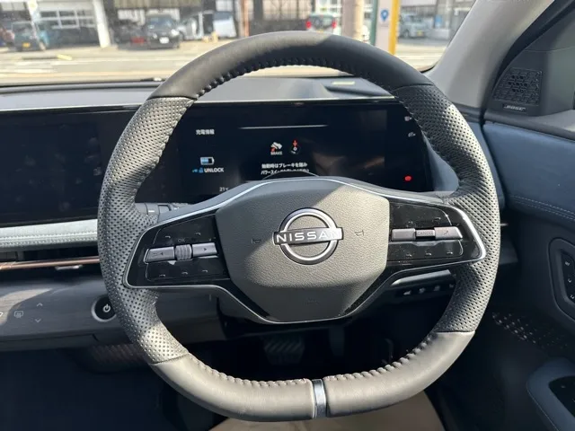 アリア(ニッサン)B6 e-4ORCE登録済未使用車 7