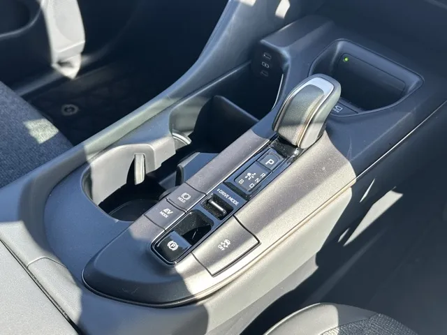 クラウン(トヨタ)G アドバンスド デジタルインナーミラー登録済未使用車 16