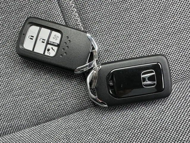HONDA e(ホンダ)ベースグレード中古車 18