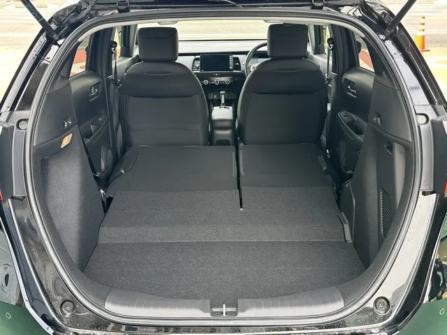フィット(ホンダ)e：HEV ホーム中古車 10