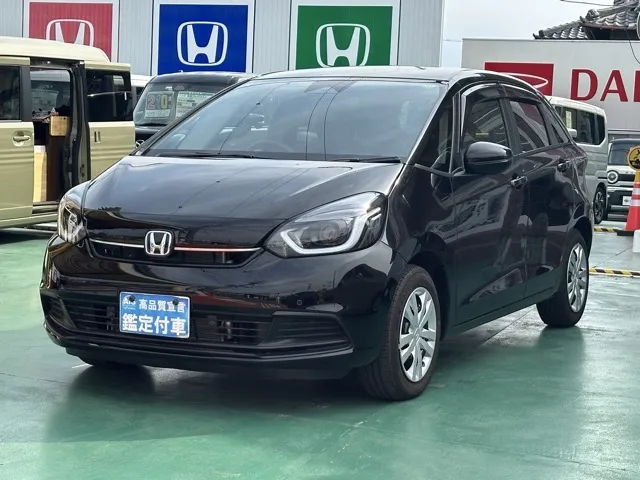 フィット(ホンダ)e：HEV ホーム中古車 1