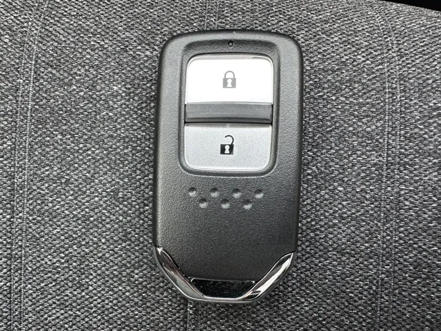 フィット(ホンダ)e：HEV ホーム中古車 26
