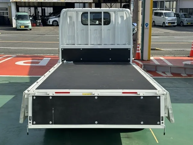 キャンター(三菱)全低床 平ボディ ２ｔレンタ登録済未使用車 7
