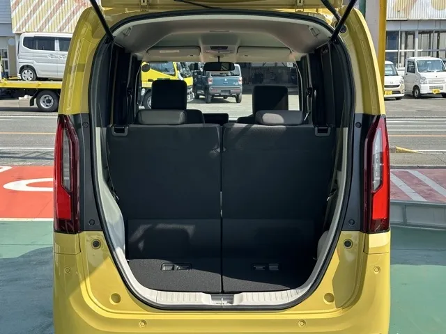 N-BOX(ホンダ)N-BOX ファッションスタイル コンフォートＰ 4WD届出済未使用車 10