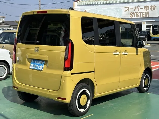 N-BOX(ホンダ)N-BOX ファッションスタイル コンフォートＰ 4WD届出済未使用車 12