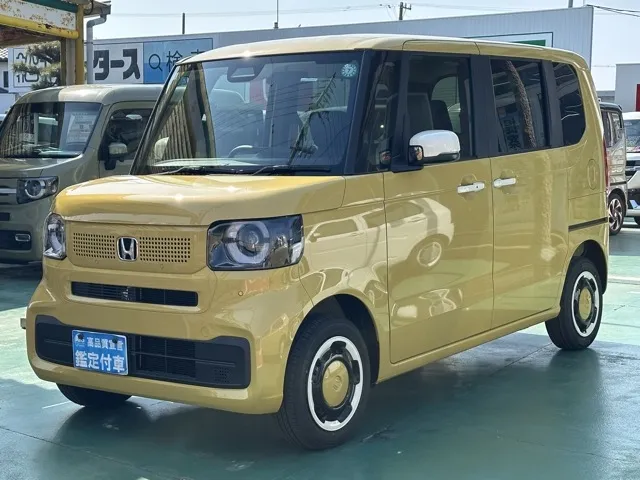 N-BOX(ホンダ)N-BOX ファッションスタイル コンフォートＰ 4WD届出済未使用車 1