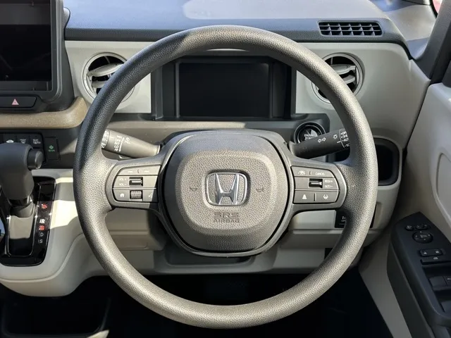 N-BOX(ホンダ)N-BOX ファッションスタイル コンフォートＰ 4WD届出済未使用車 6