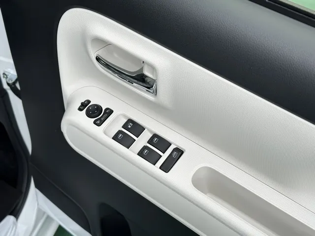 キャンバス(ダイハツ)ストライプスG パノラマUGP届出済未使用車 11