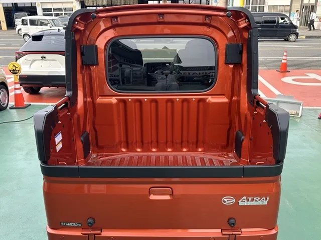 アトレー(ダイハツ)デッキバン AT 4WD届出済未使用車 7