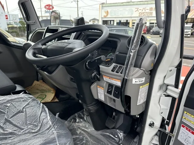 キャンター(三菱)全低床キョウカダンプ ３ｔ　コボレーン登録済未使用車 11