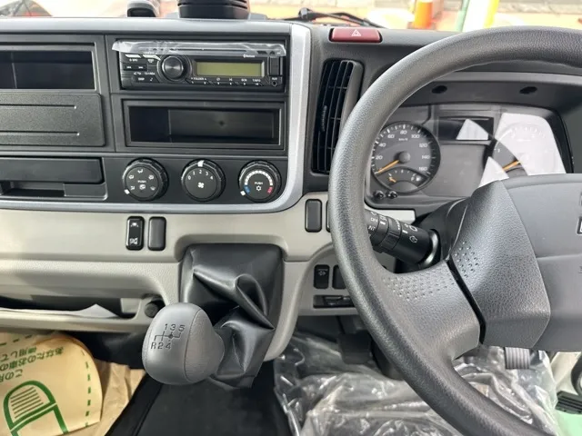 キャンター(三菱)全低床キョウカダンプ ３ｔ　コボレーン登録済未使用車 13