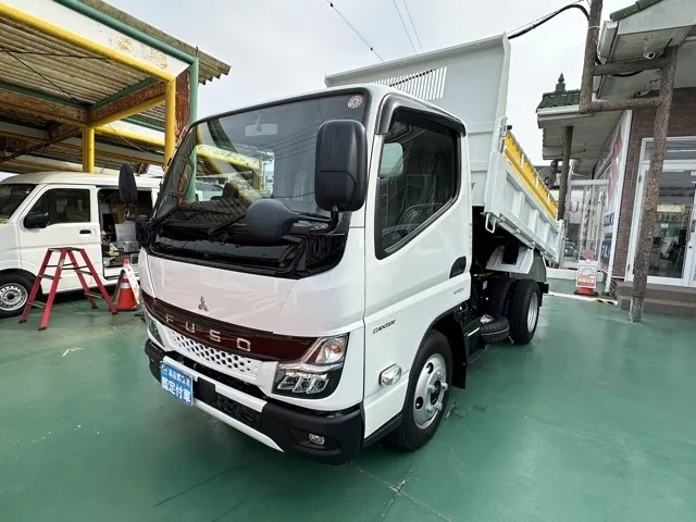 キャンター(三菱)全低床キョウカダンプ ３ｔ　コボレーン登録済未使用車 1
