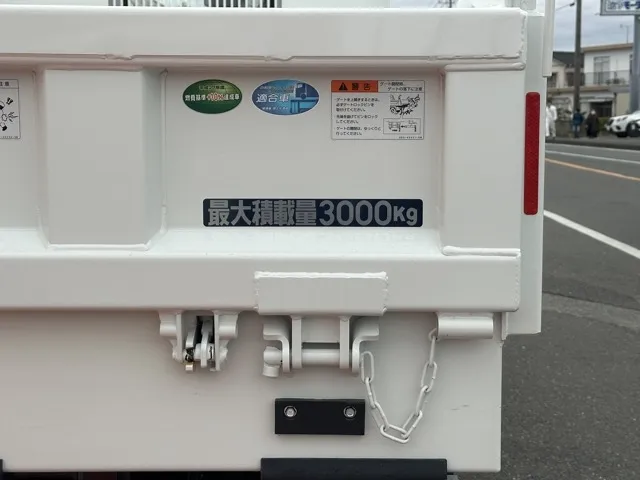 キャンター(三菱)３ｔ ローダースライドダンプ登録済未使用車 28