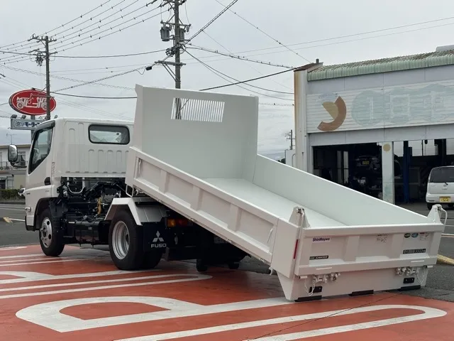 キャンター(三菱)３ｔ ローダースライドダンプ登録済未使用車 2
