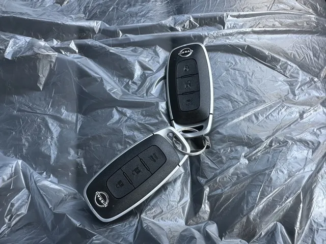 エクストレイル(ニッサン)G e-4ORCE サンルーフ ルーフレール 寒冷地登録済未使用車 27