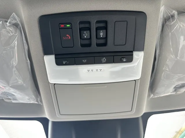 エクストレイル(ニッサン)オーテック e-4ORCE アドバンスドパッケージ登録済未使用車 17