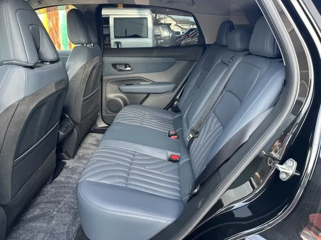 アリア(ニッサン)B9 e-4ORCE リミテッド中古車 4