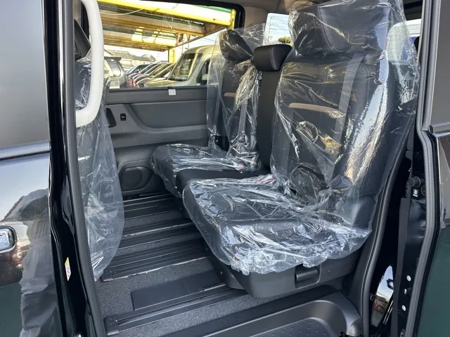 セレナ(ニッサン)eパワーハイウェイスターV アラウンドビューモニター 12.3ナビ登録済未使用車 4