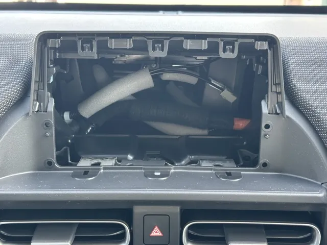 フリード(ホンダ)e：HEV エアー EX ６人乗登録済未使用車 18