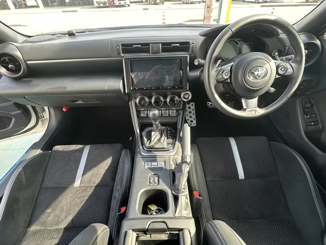GR86(トヨタ)RZ AT中古車 4