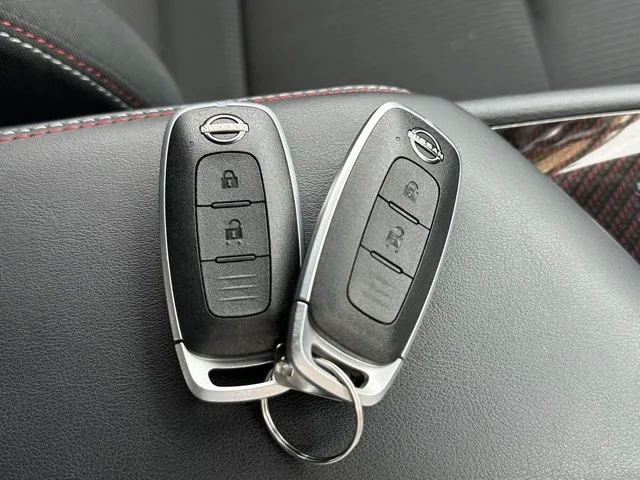 オーラ(ニッサン)ニスモ プロパイロット ナビ ワイヤレス充電中古車 16