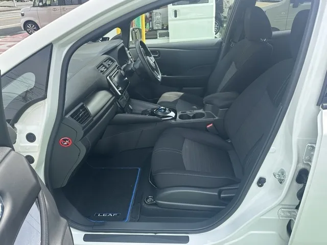 リーフ(ニッサン)X Vセレクション中古車 3