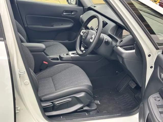 フィット(ホンダ)HOME（ホーム）中古車 11