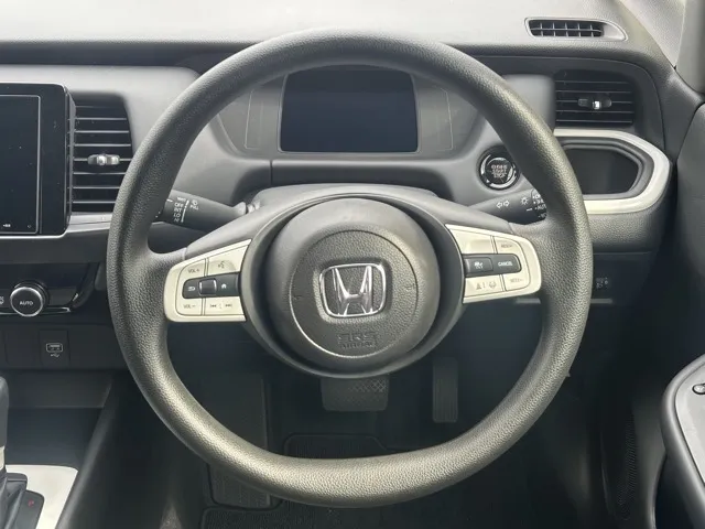 フィット(ホンダ)HOME（ホーム）中古車 6