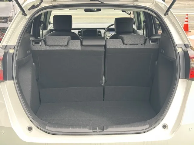 フィット(ホンダ)HOME（ホーム）中古車 7