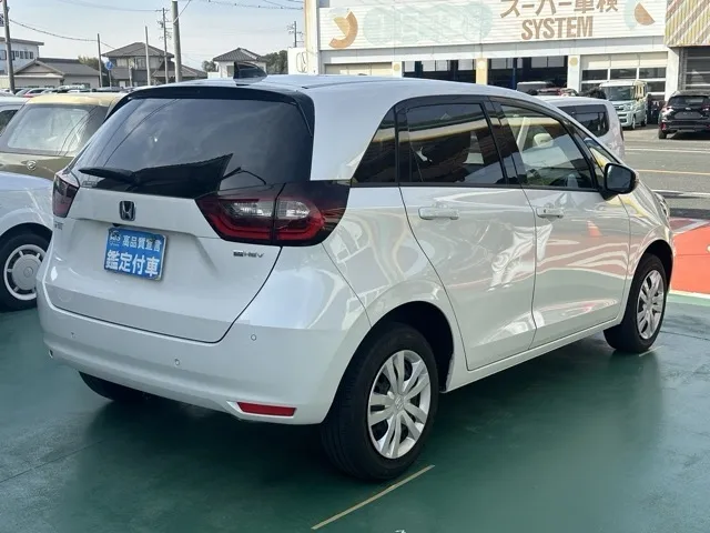 フィット(ホンダ)e：HEV ホーム ４ＷＤ中古車 11