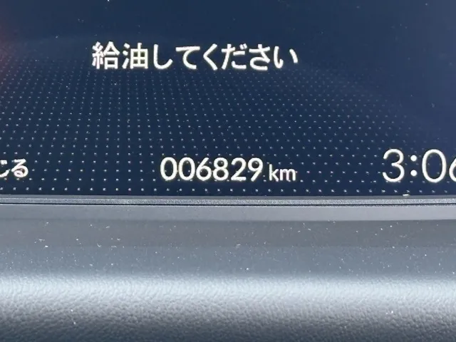 フィット(ホンダ)e：HEV ホーム ４ＷＤ中古車 21