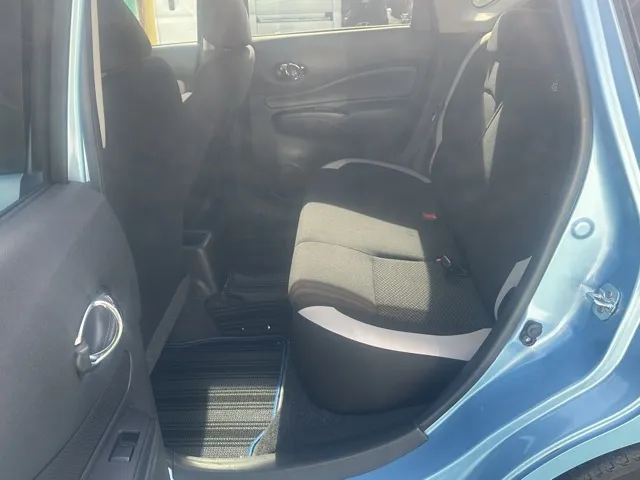 ノート(ニッサン)eパワーX中古車 4