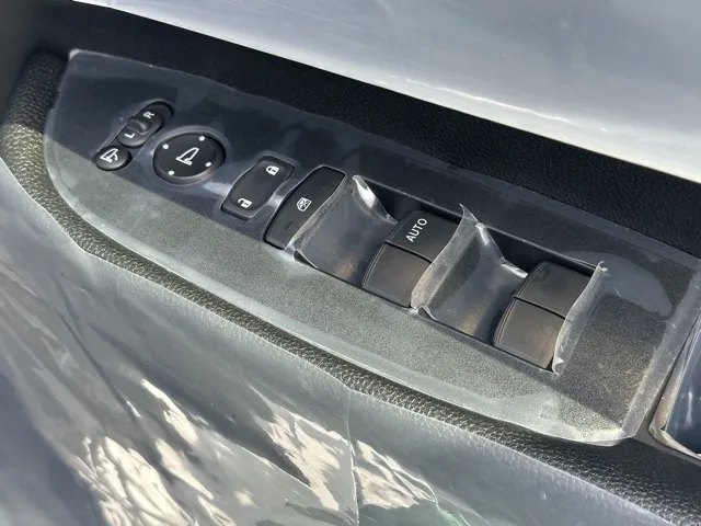 WR-V(ホンダ)Xディーラ-試乗車 13