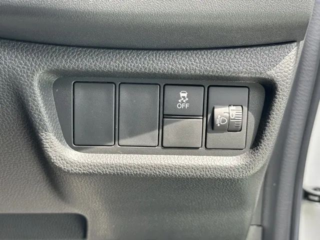 WR-V(ホンダ)Xディーラ-試乗車 14
